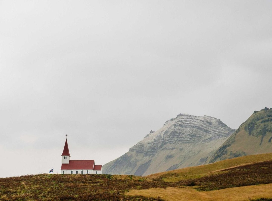 Analyzing the Story: A Tale of Friendship and Betrayal